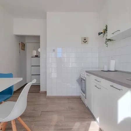 Ester Apartment *