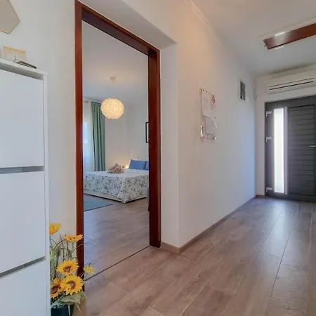 Ester Apartment
