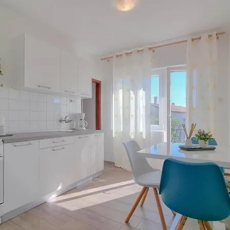 Ester Apartment
